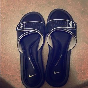 Nike slides